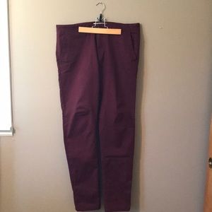 H&M burgundy chino pant